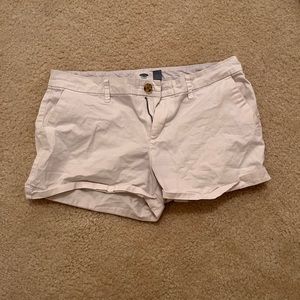 Old navy white  shorts size 6 great condition